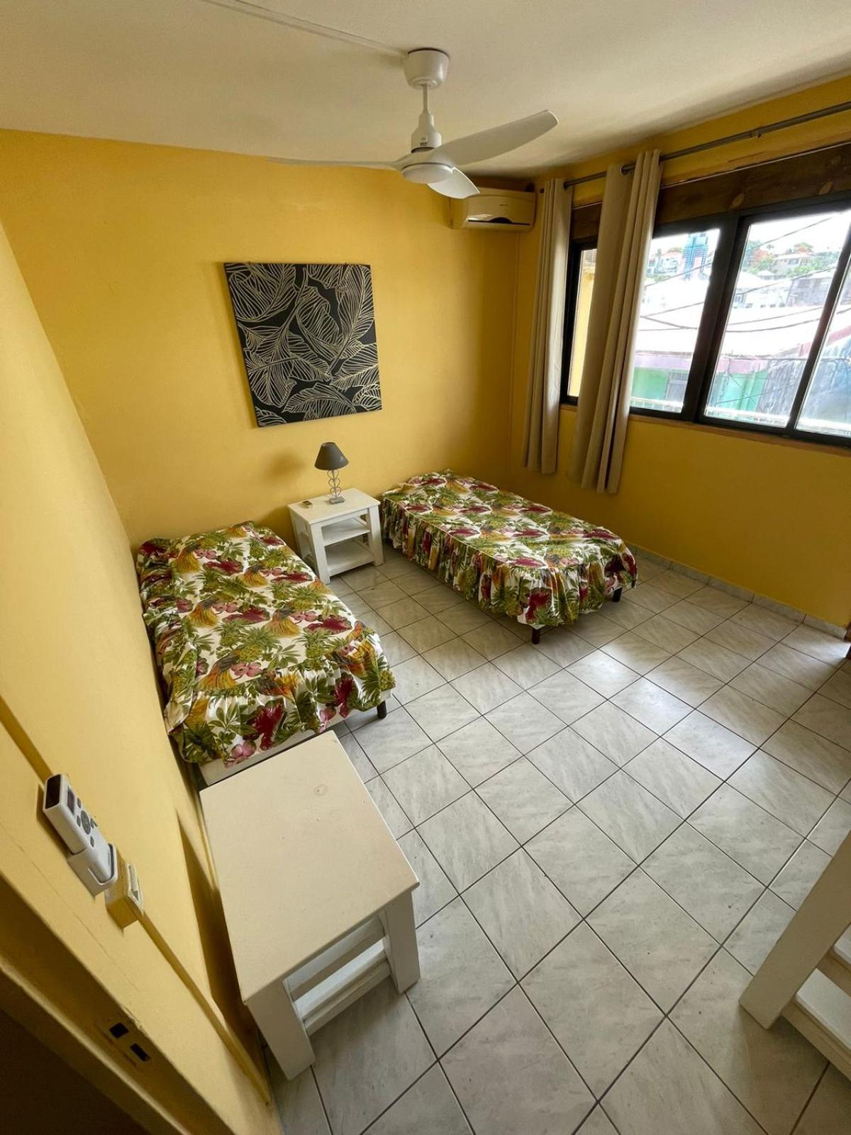 Appartement Tout Confort Sainte-Anne  Kültér fotó